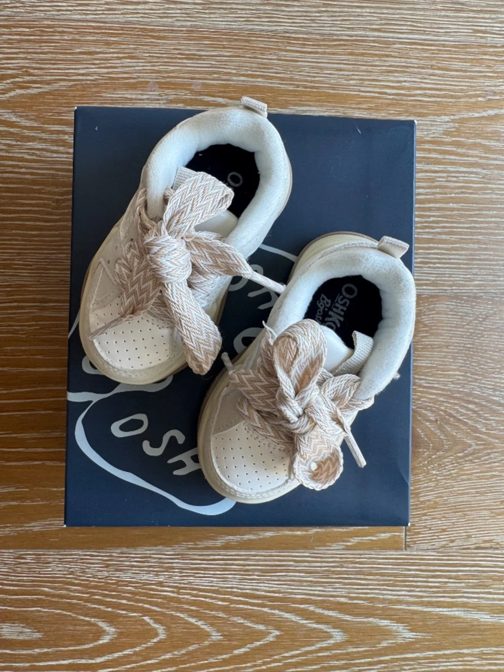 OshKosh - Toddler Girl - Tennis Shoes - Size 4